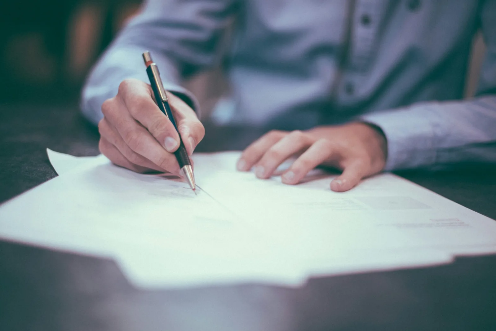 Caution du dirigeant et informations portees sur la fiche de renseignement patrimonial