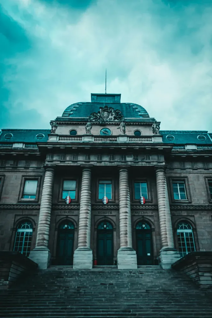 Procedures collectives et procedure civile comment contester le choix du tribunal saisi